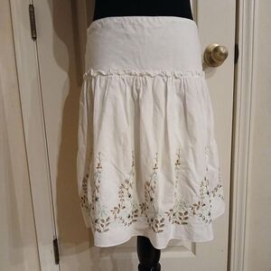 Cream cottagecore embroidered floral 100% cotton knee-length skirt ruffle Sz M